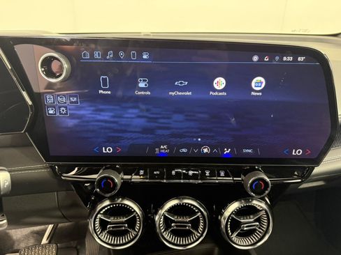 Used 2025 Chevrolet Blazer EV AWD Police image 20