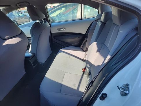 Used 2022 Toyota Corolla SE image 6
