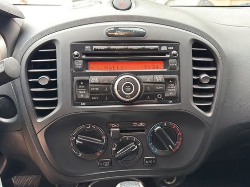 Used 2014 Nissan Juke S image 12