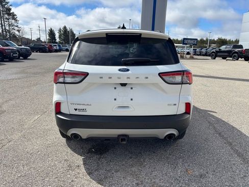 Used 2020 Ford Escape Titanium image 4