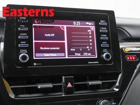 Used 2023 Toyota Camry SE image 19