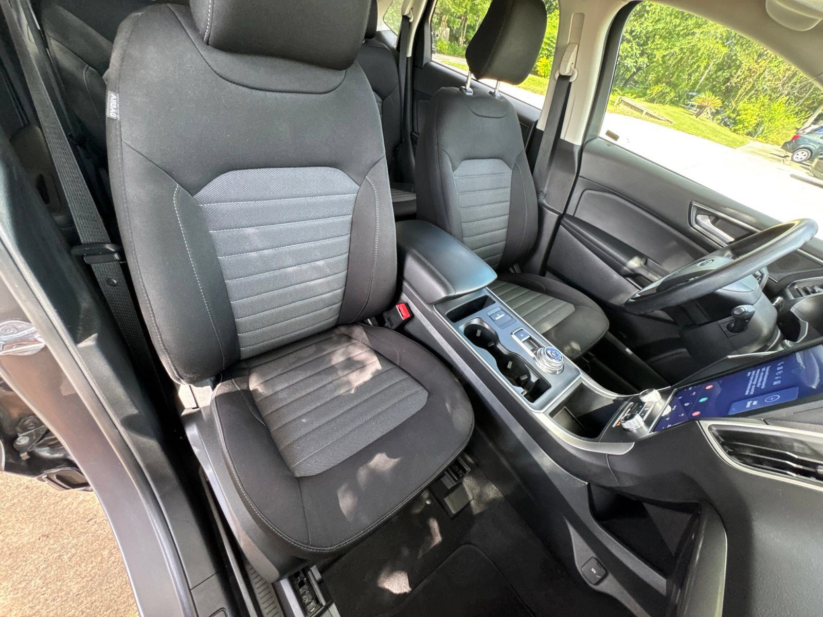 Used 2024 Ford Edge SE w/ Black Appearance Package AWD/4WD image 16