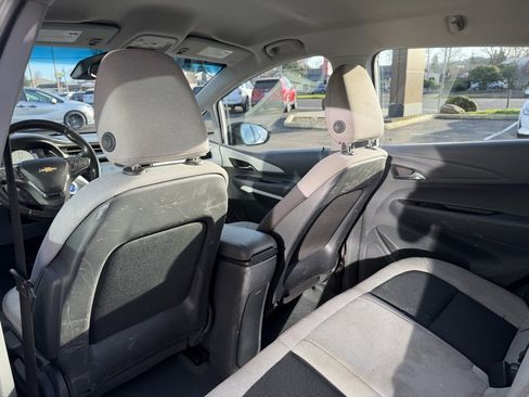 Used 2020 Chevrolet Bolt LT image 30