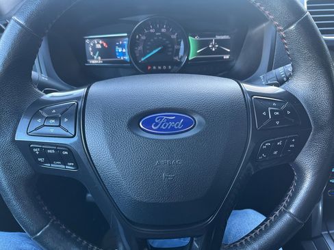Used 2018 Ford Explorer Sport image 25