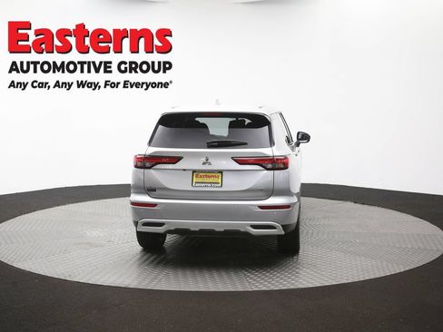 Used 2024 Mitsubishi Outlander SE FWD image 38