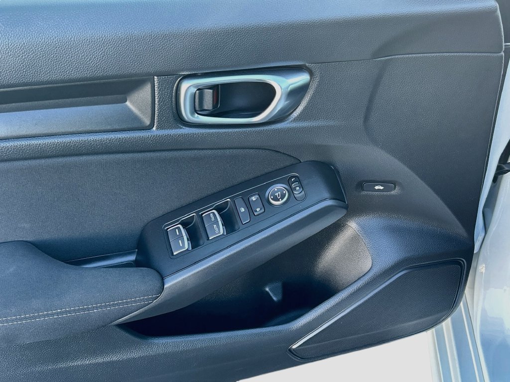 Certified 2025 Honda Civic Sport image 17