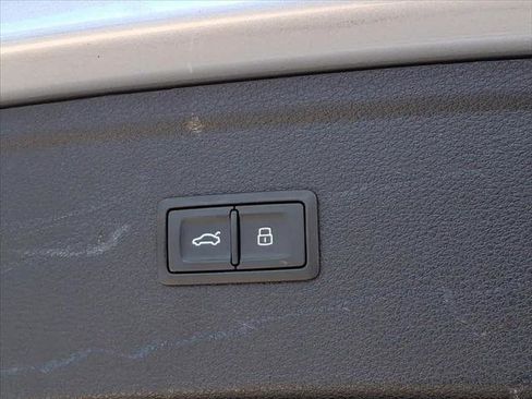 Certified 2023 Audi Q5 2.0T Premium w/ Convenience Package image 21