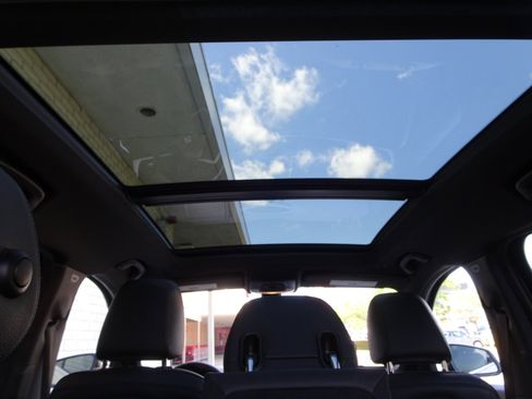 Used 2018 BMW X1 xDrive28i image 16