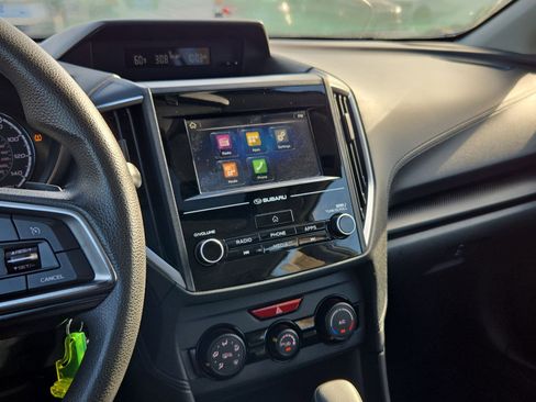 Used 2018 Subaru Impreza 2.0i Premium image 22