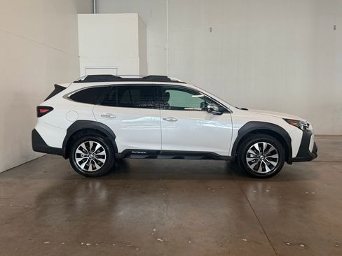 Used 2025 Subaru Outback Touring XT w/ Popular Package #2 AWD/4WD image 14