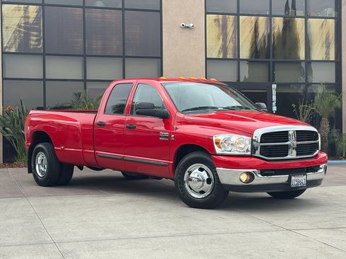 Used 2007 Dodge Ram 3500 Truck SLT image 3