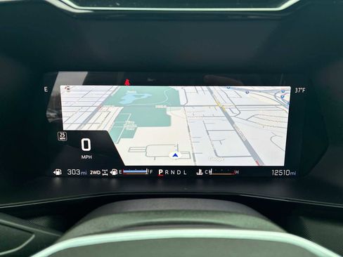 Certified 2025 Chevrolet Colorado Z71 w/ Midnight Edition image 11