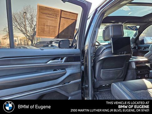 Used 2024 Jeep Grand Wagoneer Series III w/ Rear Seat Video Group 1 image 18