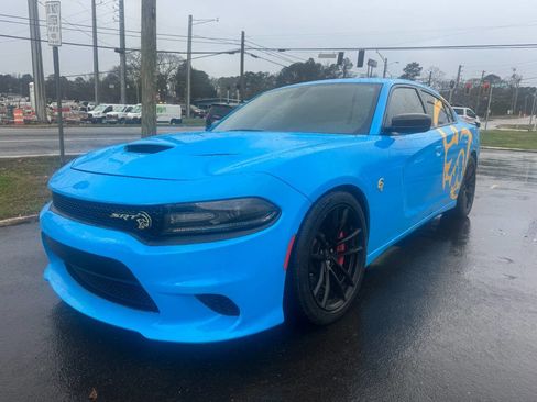 Used 2017 Dodge Charger SRT Hellcat w/ Harman/Kardon Audio Group image 2