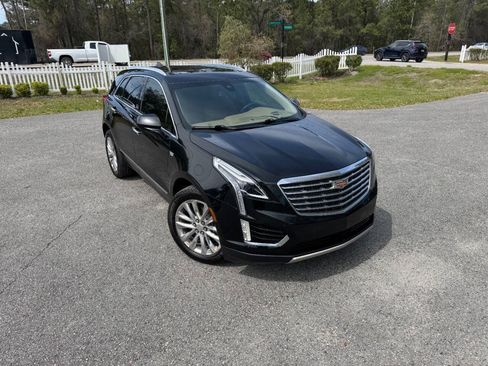 Used 2017 Cadillac XT5 Platinum AWD/4WD image 38