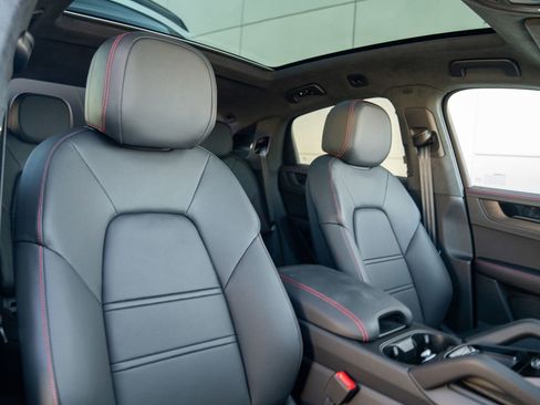 New 2026 Porsche Cayenne GTS AWD/4WD image 26