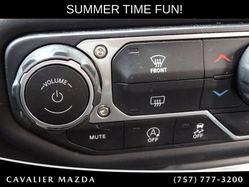 Used 2018 Jeep Wrangler Sport AWD/4WD image 28