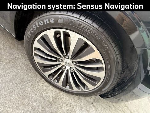 Used 2022 Volvo S90 B6 Momentum image 3