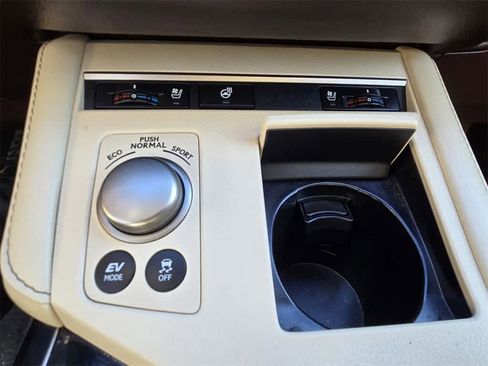 Used 2018 Lexus ES 300h image 17