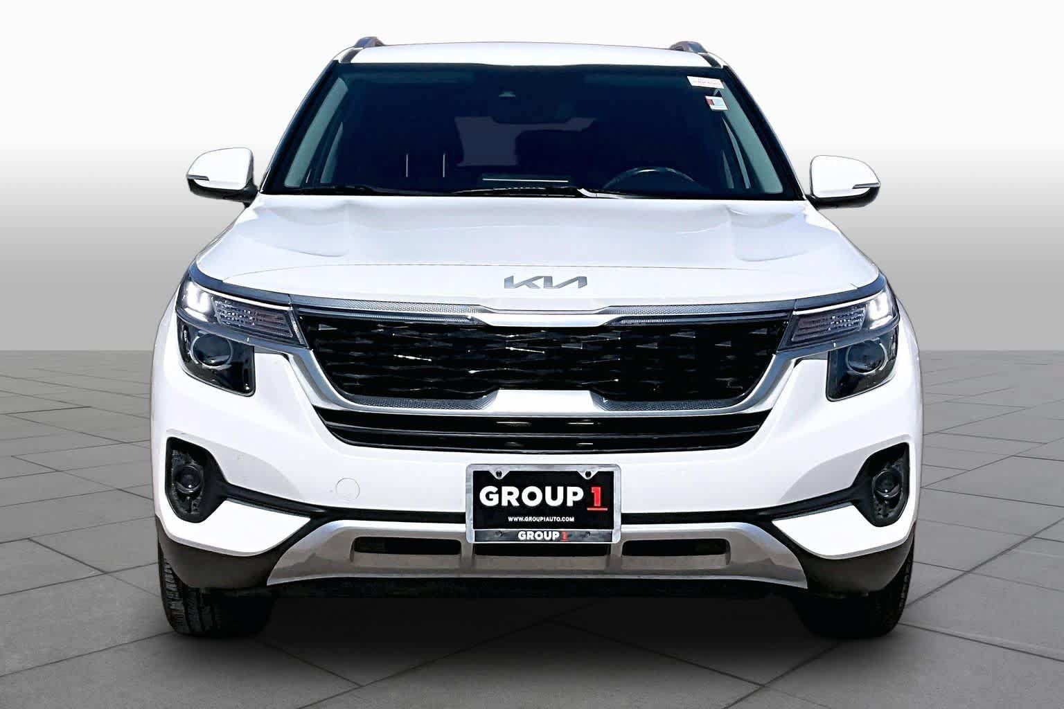 Used 2023 Kia Seltos S w/ Navigation Package FWD image 4