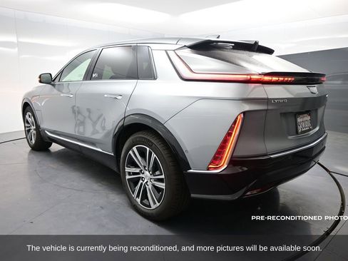 Used 2025 Cadillac Lyriq Luxury image 5