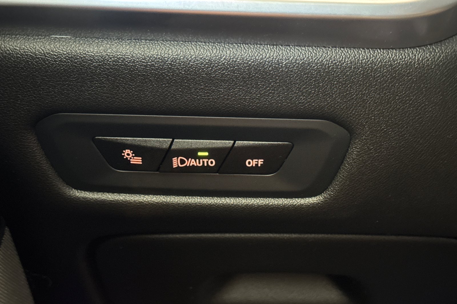 Used 2024 BMW X5 xDrive40i w/ M Sport Package AWD/4WD image 36