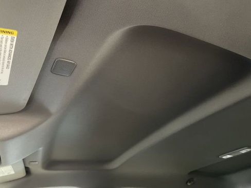 Used 2022 Chevrolet Silverado 1500 LT AWD/4WD image 22