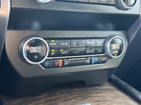 Used 2019 Ford Expedition Max Platinum image 21