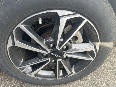 Certified 2024 Kia Forte LXS image 4