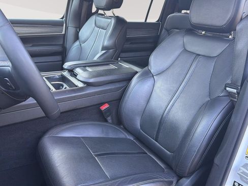Used 2024 Jeep Wagoneer Series II w/ Flexible Seating Group AWD/4WD image 17