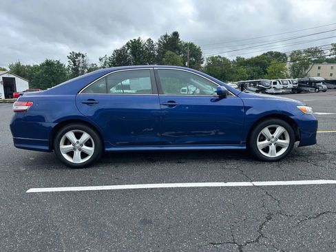 Used 2011 Toyota Camry SE image 10