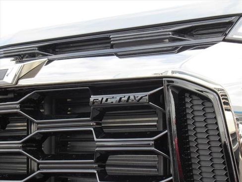 New 2026 Chevrolet Equinox ACTIV w/ Convenience Package III image 7