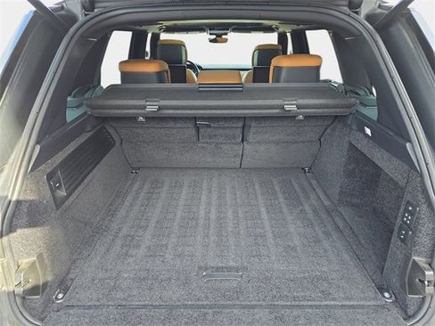 Used 2021 Land Rover Range Rover Autobiography Fifty Edition image 14