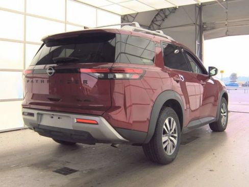 Used 2023 Nissan Pathfinder SL w/ Lighting Package (N92) AWD/4WD image 3