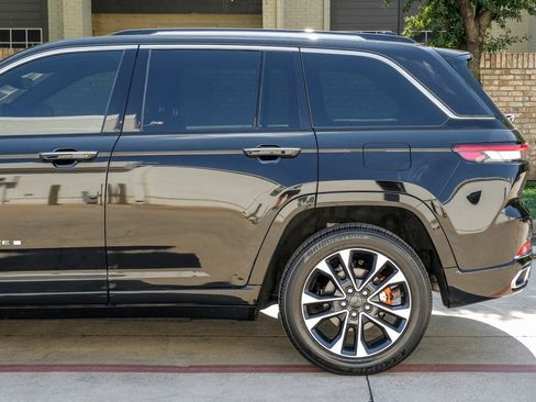 Used 2022 Jeep Grand Cherokee Overland image 23