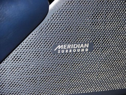 Used 2020 Land Rover Range Rover Velar R-Dynamic S image 16