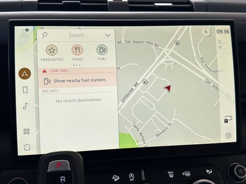 New 2026 Land Rover Defender 110 X-Dynamic SE image 24