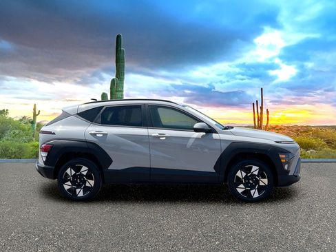 Used 2024 Hyundai Kona SEL AWD/4WD image 6