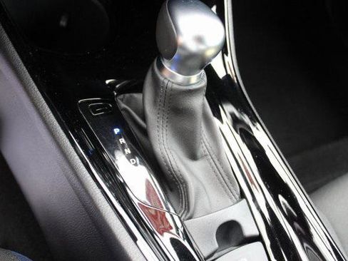 Certified 2021 Toyota C-HR XLE FWD image 17