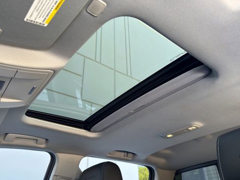 Used 2018 GMC Sierra 3500 Denali image 11