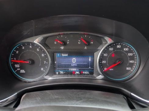 Used 2020 Chevrolet Equinox LT image 24