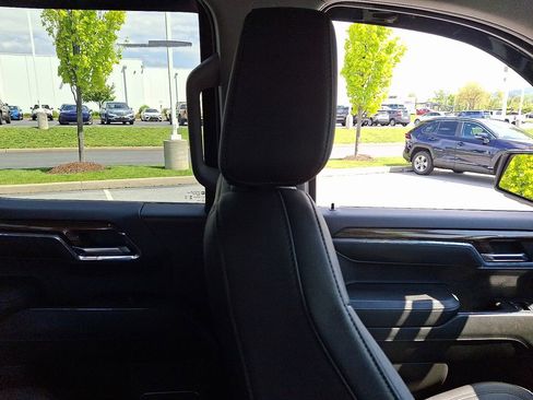 Used 2024 Chevrolet Silverado 1500 RST w/ Convenience Package II AWD/4WD image 13