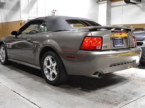 Used 2001 Ford Mustang GT RWD image 10