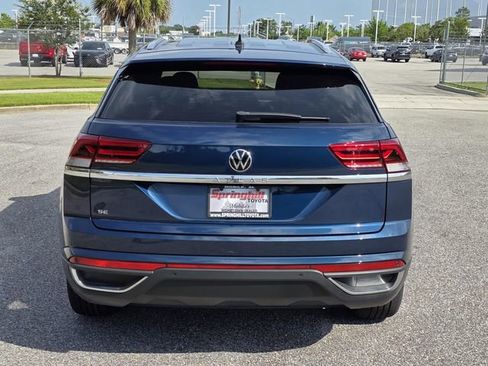 Used 2023 Volkswagen Atlas Cross Sport SE FWD image 3