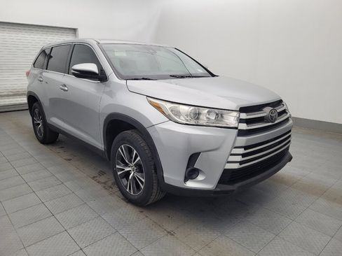 Used 2019 Toyota Highlander LE image 13