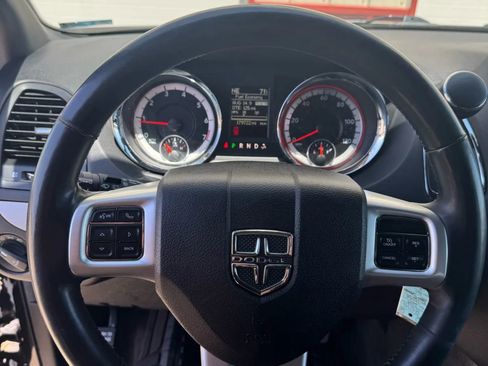 Used 2019 Dodge Grand Caravan GT image 6