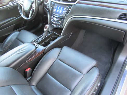 Used 2015 Cadillac XTS Luxury image 18