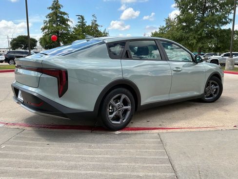 Used 2025 Kia K4 FWD image 6