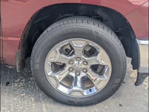 Used 2019 RAM 1500 Big Horn AWD/4WD image 14