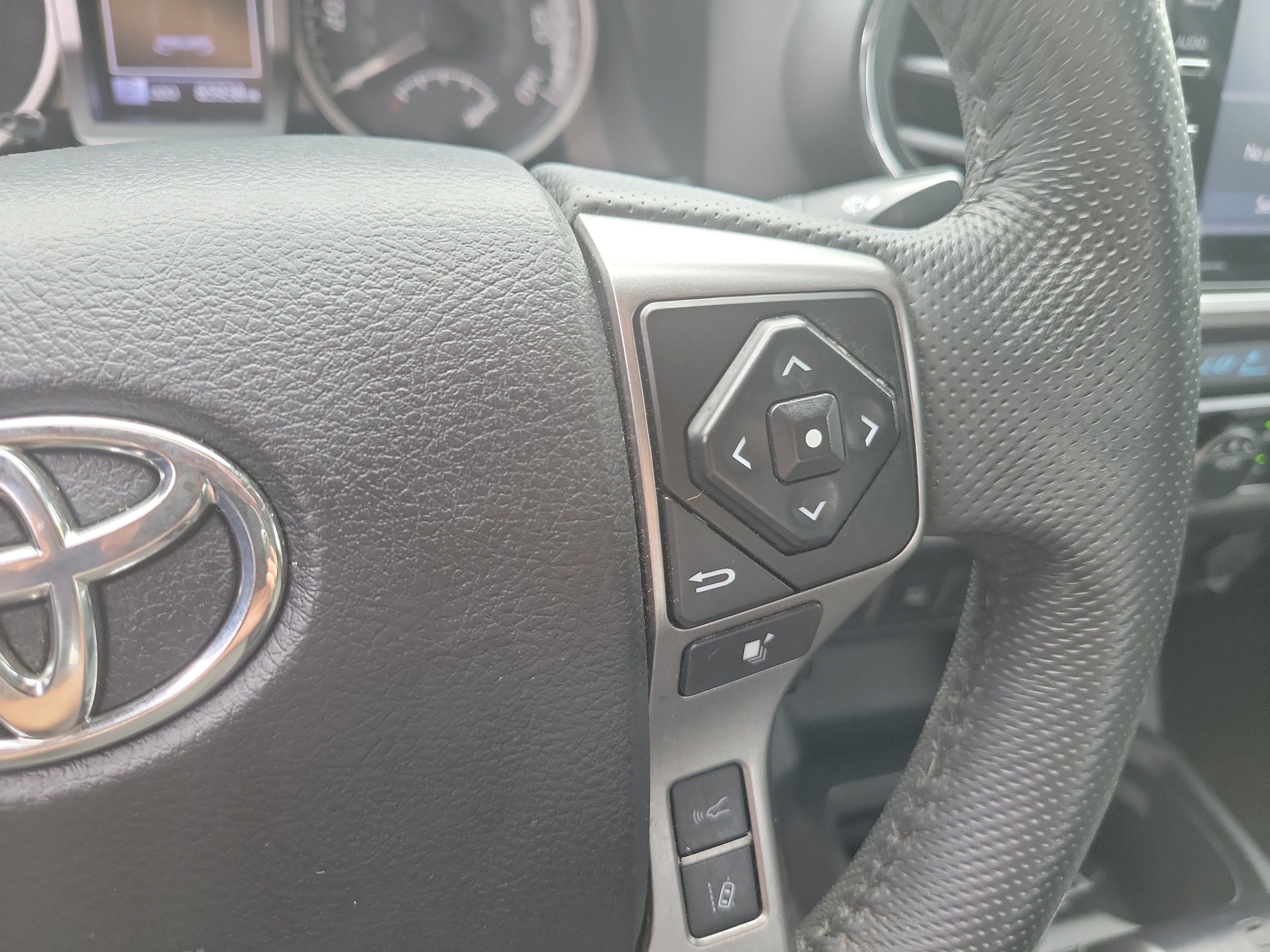 Used 2022 Toyota Tacoma SR5 RWD image 20